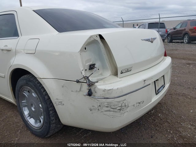 صورة 6 لـ 2005 Chrysler 300 TOURING