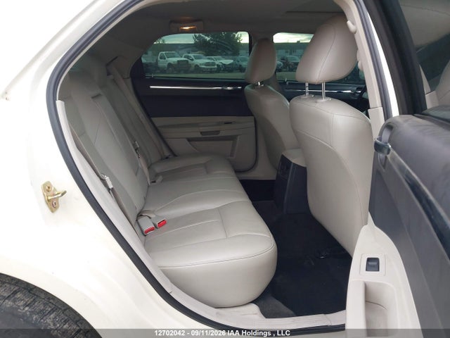 صورة 8 لـ 2005 Chrysler 300 TOURING