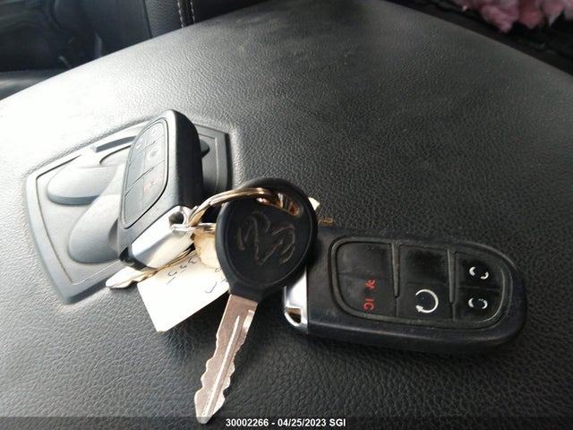 1C6RR7UT3GS239669 RAM 1500 Sport