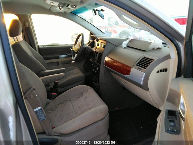 2A8HR54P18R684564 Chrysler Town & Country Touring