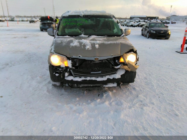 2A8HR54P18R684564 Chrysler Town & Country Touring
