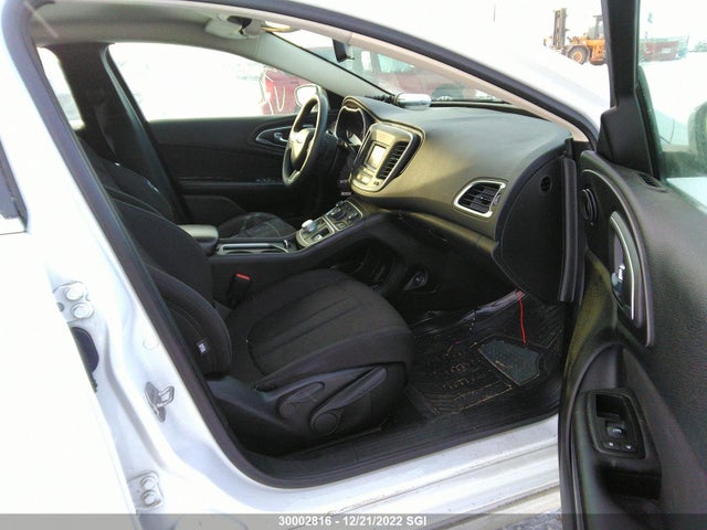 1C3CCCFB3FN550131 Chrysler 200 LX