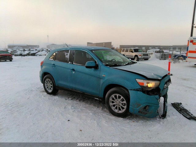 JA4AJ3AU9CZ602880 Mitsubishi RVR SE