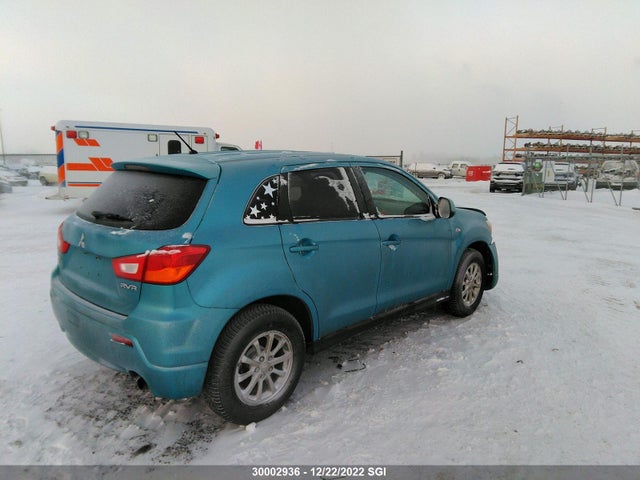 JA4AJ3AU9CZ602880 Mitsubishi RVR SE
