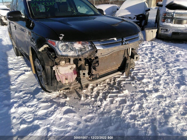 JA4JZ3AX9FZ602255 Mitsubishi Outlander Se