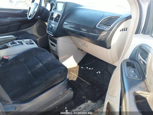 2A4RR5DG2BR729301 Chrysler Town & Country Touring
