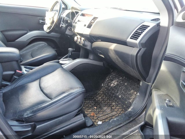 JA4JT5AX6BU610026 Mitsubishi OUTLANDER GT