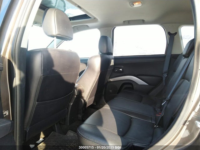 JA4JT5AX6BU610026 Mitsubishi OUTLANDER GT