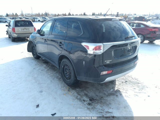 JA4AZ2A39FZ600593 Mitsubishi Outlander Es