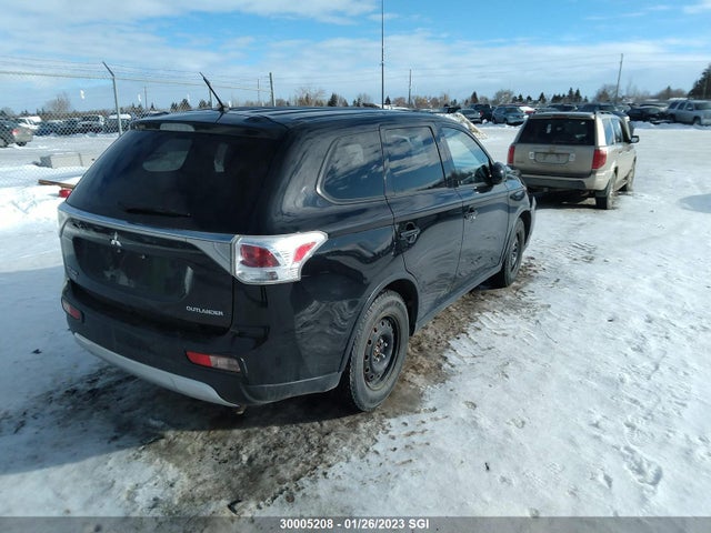 JA4AZ2A39FZ600593 Mitsubishi Outlander Es