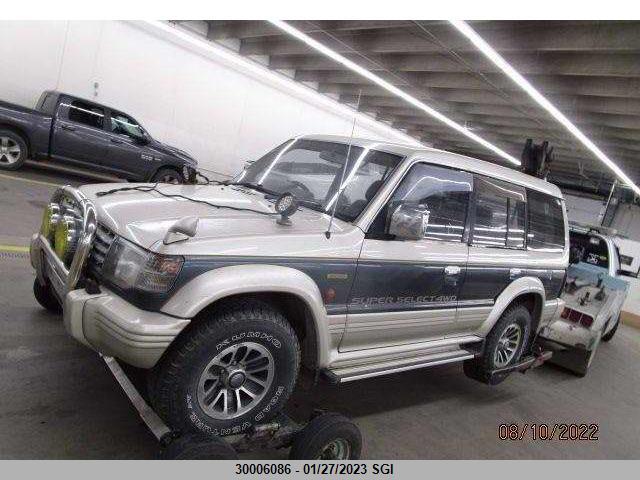 V444052976 Mitsubishi Pajero