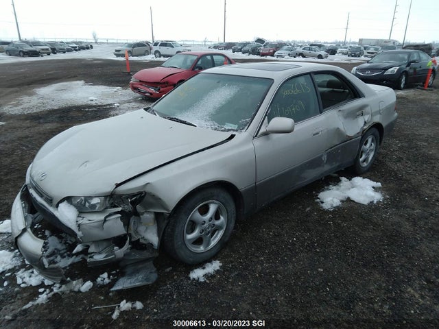 JT8BF28G8X0209709 Lexus ES 300