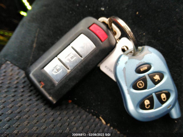 JA4JT3AX3BU611512 Mitsubishi Outlander Se