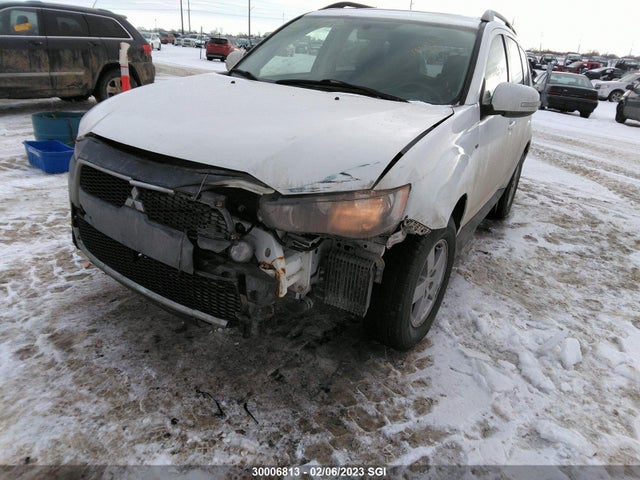 JA4JT3AX3BU611512 Mitsubishi Outlander Se
