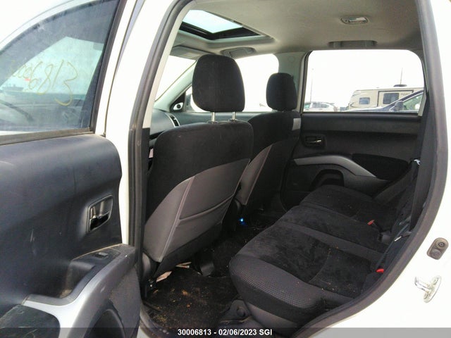 JA4JT3AX3BU611512 Mitsubishi Outlander Se