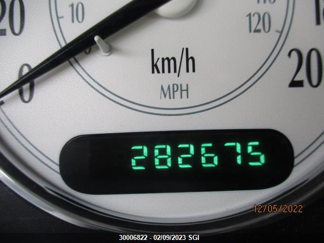 2C3HE66G72H248860 Chrysler 300M