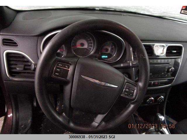 1C3CCBAB4DN610125 Chrysler 200 LX