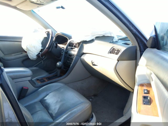 JT8BF28GXW0104846 Lexus ES 300