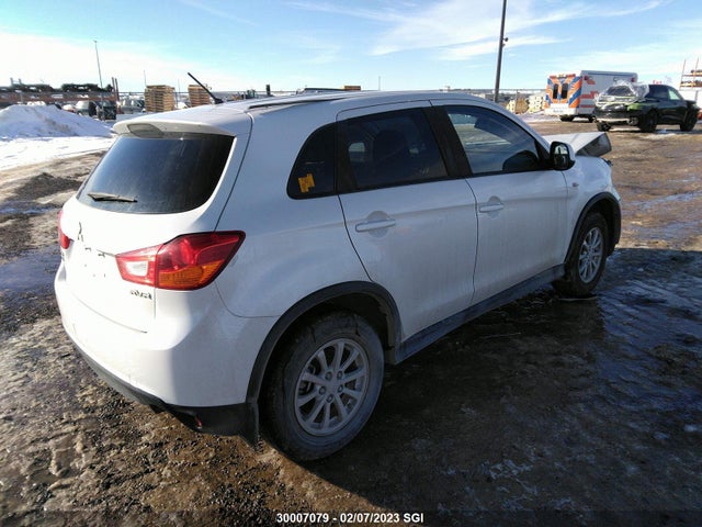 JA4AJ3AU3GZ606963 Mitsubishi RVR SE