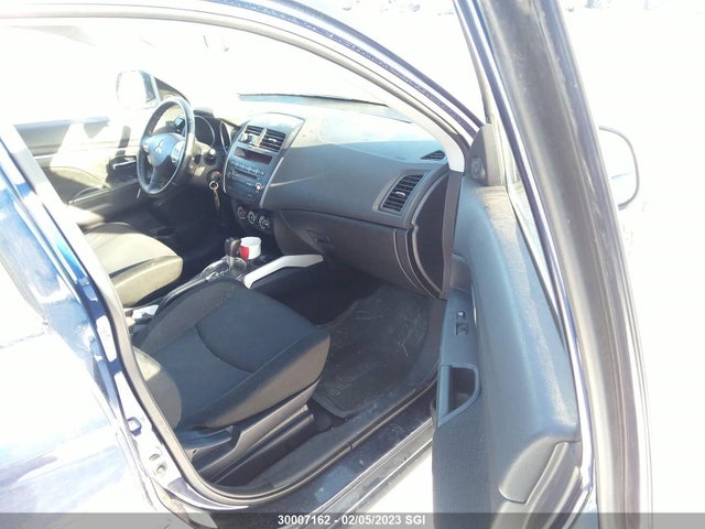 JA4AJ3AU7CZ604482 Mitsubishi RVR SE