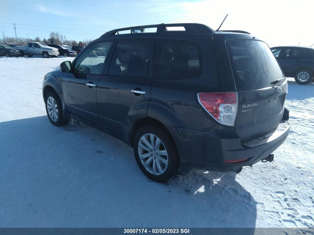 JF2SHCEC3CH428643 Subaru Forester Limited