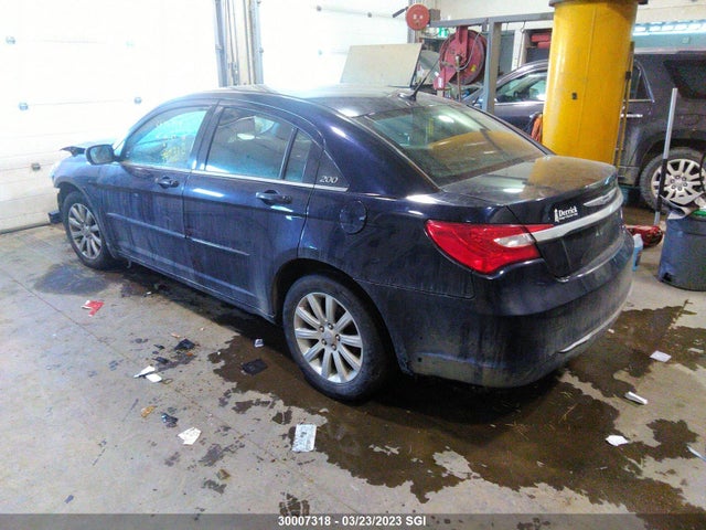 1C3BC1FG2BN502738 Chrysler 200 Touring
