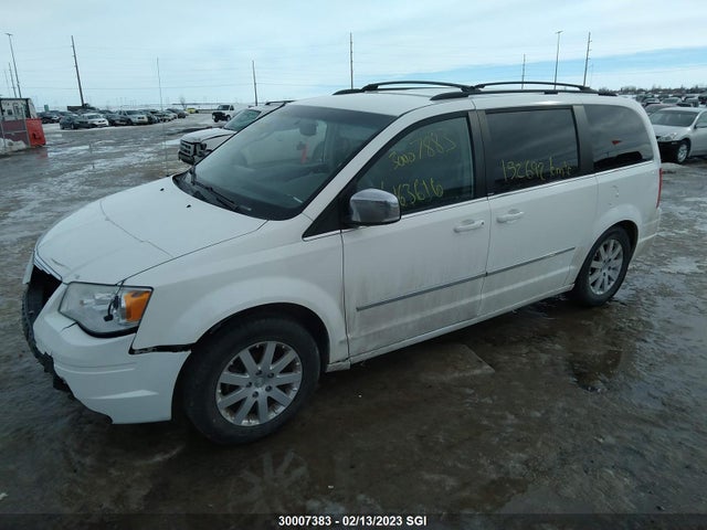 2A4RR5DX3AR163616 Chrysler Town & Country Touring