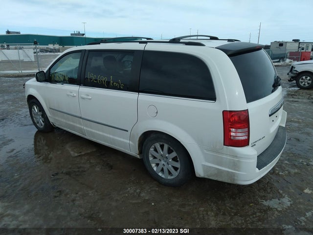 2A4RR5DX3AR163616 Chrysler Town & Country Touring
