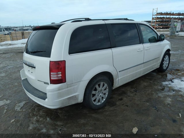 2A4RR5DX3AR163616 Chrysler Town & Country Touring