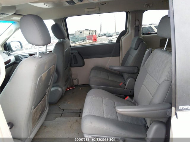 2A4RR5DX3AR163616 Chrysler Town & Country Touring