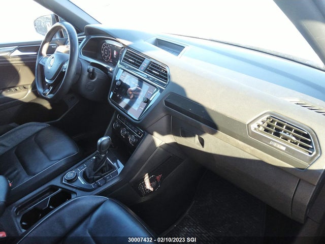 3VV4B7AX8JM195930 Volkswagen Tiguan Sel Premium