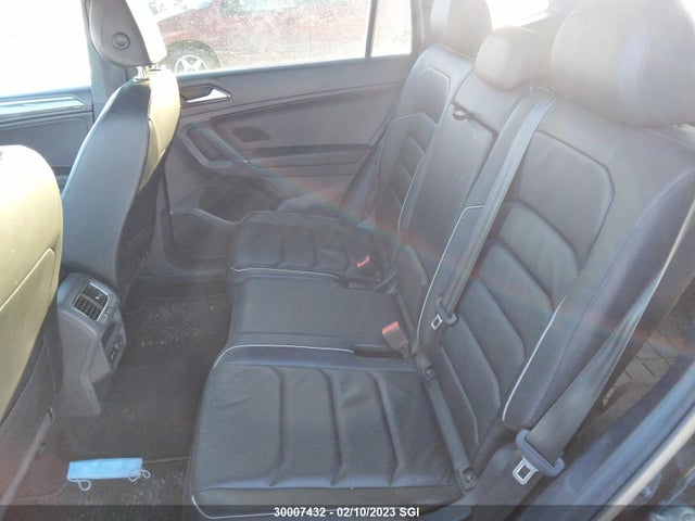 3VV4B7AX8JM195930 Volkswagen Tiguan Sel Premium