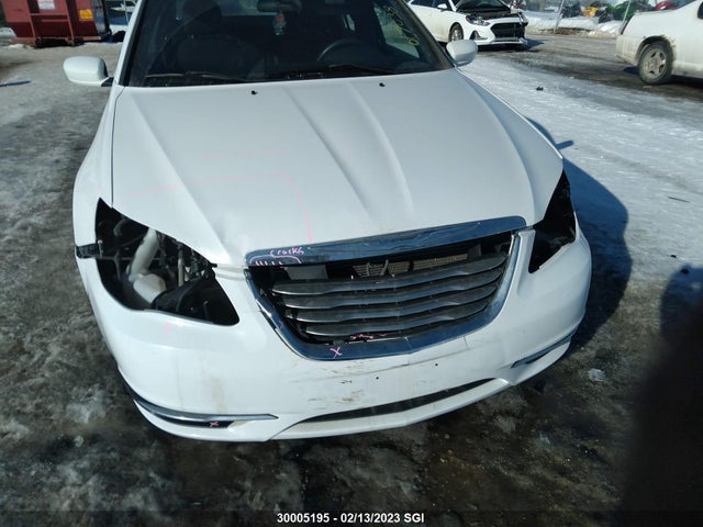 1C3CCBAB0DN617038 Chrysler 200 LX