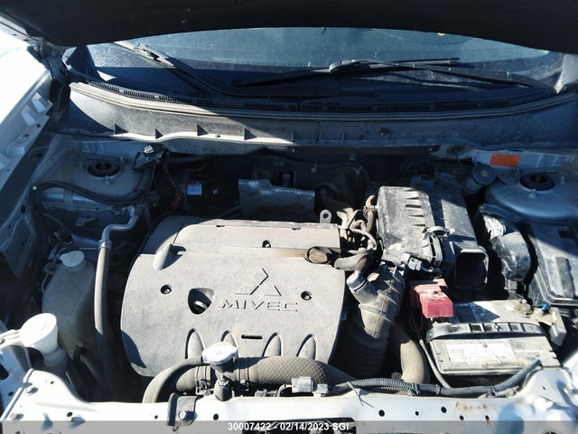 4A4AJ3AU2DE605689 Mitsubishi RVR SE