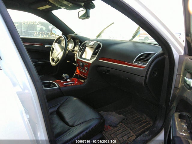 2C3CCAAG9EH175229 Chrysler 300