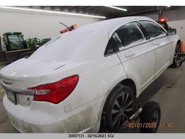 1C3CCBHG5CN145810 Chrysler 200 S