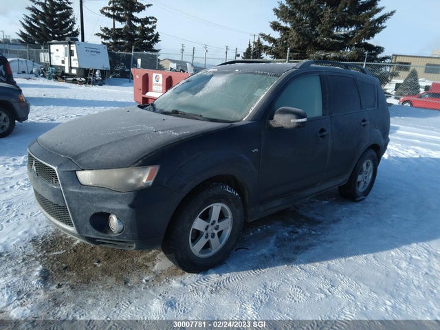 JA4JT3AX0CU603949 Mitsubishi Outlander Se