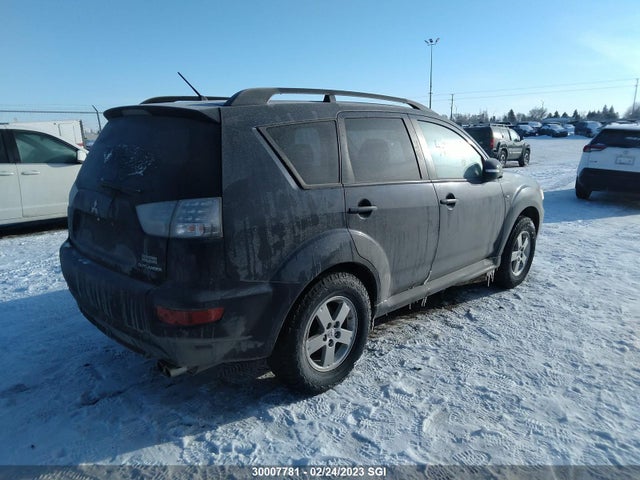 JA4JT3AX0CU603949 Mitsubishi Outlander Se