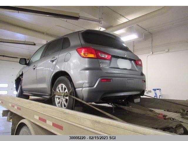 JA4AJ3AU8CZ601753 Mitsubishi RVR SE