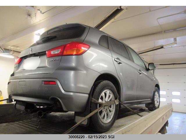 JA4AJ3AU8CZ601753 Mitsubishi RVR SE