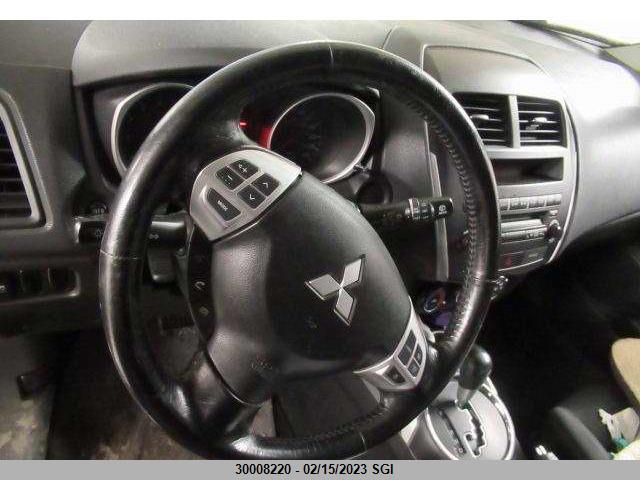 JA4AJ3AU8CZ601753 Mitsubishi RVR SE