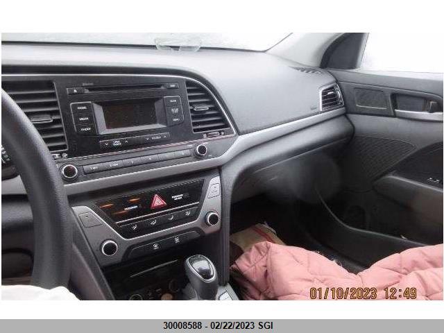 Hyundai ELANTRA SE 2017 5NPD74LF6HH146874 Image 10