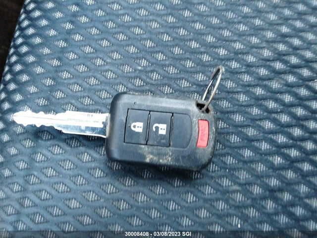 JA4AZ2A32HZ604679 Mitsubishi Outlander Es