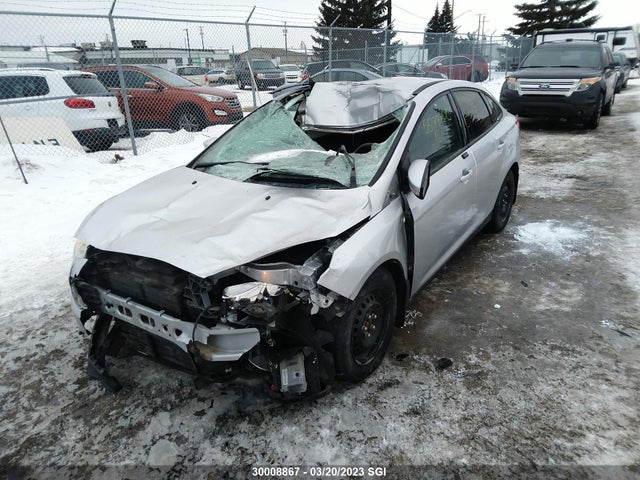 Ford FOCUS SE 2015 1FADP3F25FL331838 Image 2