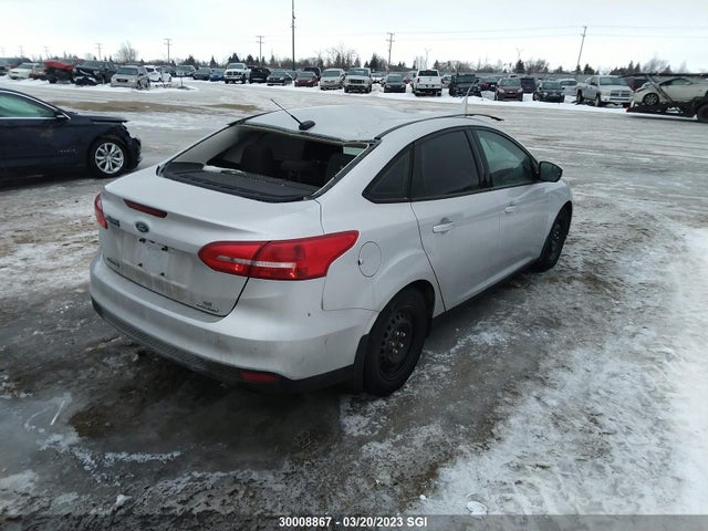 Ford FOCUS SE 2015 1FADP3F25FL331838 Image 4