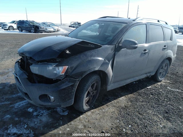 JA4JT3AX3CU601919 Mitsubishi Outlander Se