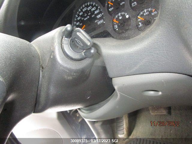 Chevrolet Trailblazer 2002 1GNDT13S822318362 Image 3