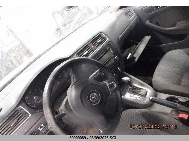 Volkswagen JETTA TDI 2011 3VWDL7AJ7BM027962 Image 9