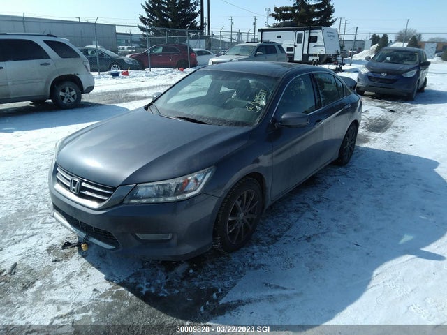 Honda Accord Touring 2013 1HGCR3F98DA800511 Image 2