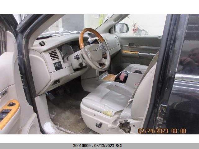 1A8HW58268F118785 Chrysler Aspen Limited